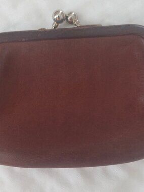Vintage Coach Leather Double Kiss Lock Coin Purse Wallet Change Pouch USA
